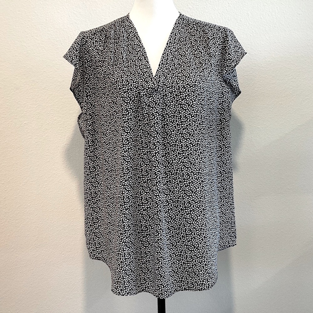 CHAUS Black and White Blouse Size Extra Large New Without Tags